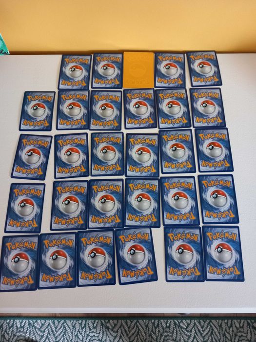 Vand cartonase POKEMON - ORIGINALE - 150 LEI fix - 29 BUCATI
