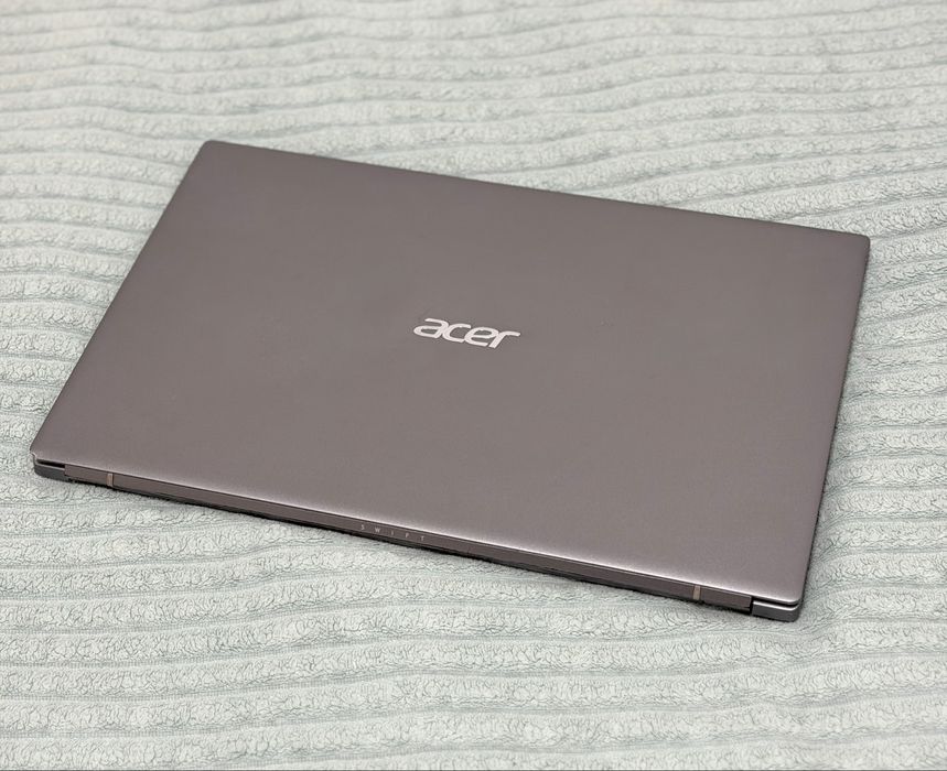 Продам ноутбук в отличном состоянии