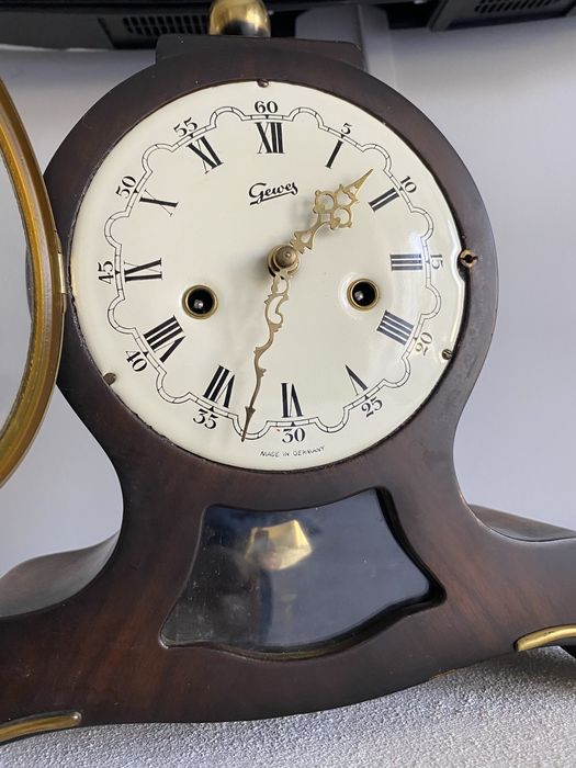 Ceas semineu, model deosebit