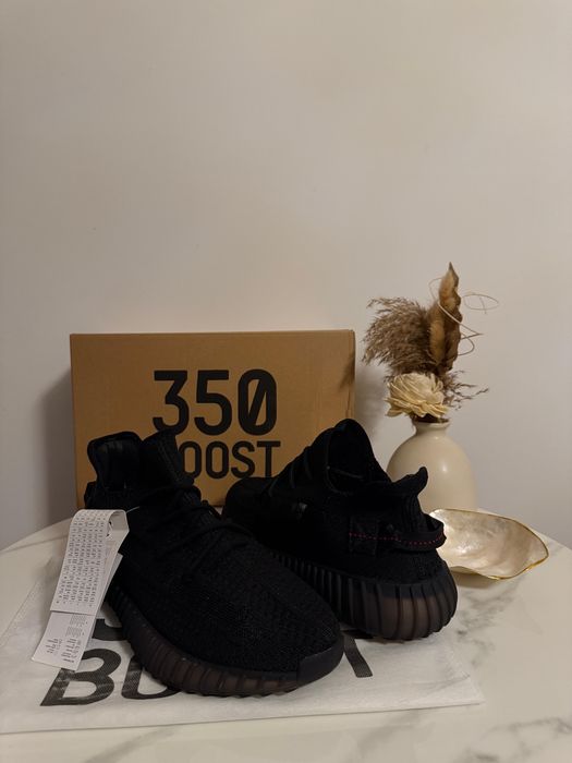 Yeezy Boost 350 Full Black