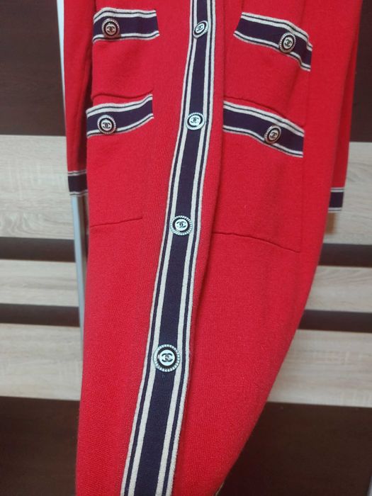 кардиган/жилетка в червен цвят НОВА