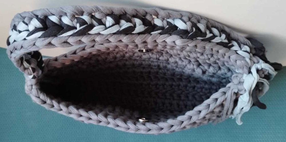 Ръчно плетени дамски чанти