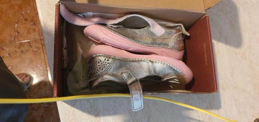 Pantofi decupati DDStep marimea 25