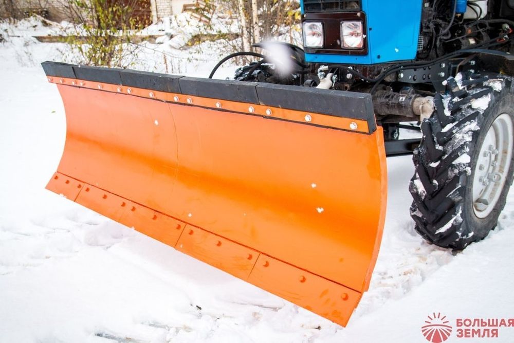 Отвал коммунальный гидроповортный