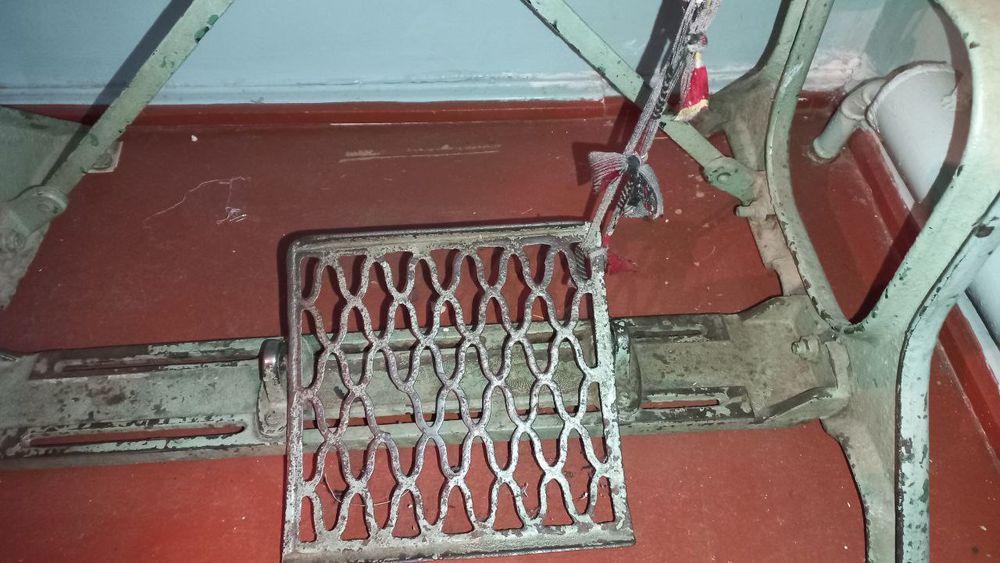 Тикув машина 22 сотилади