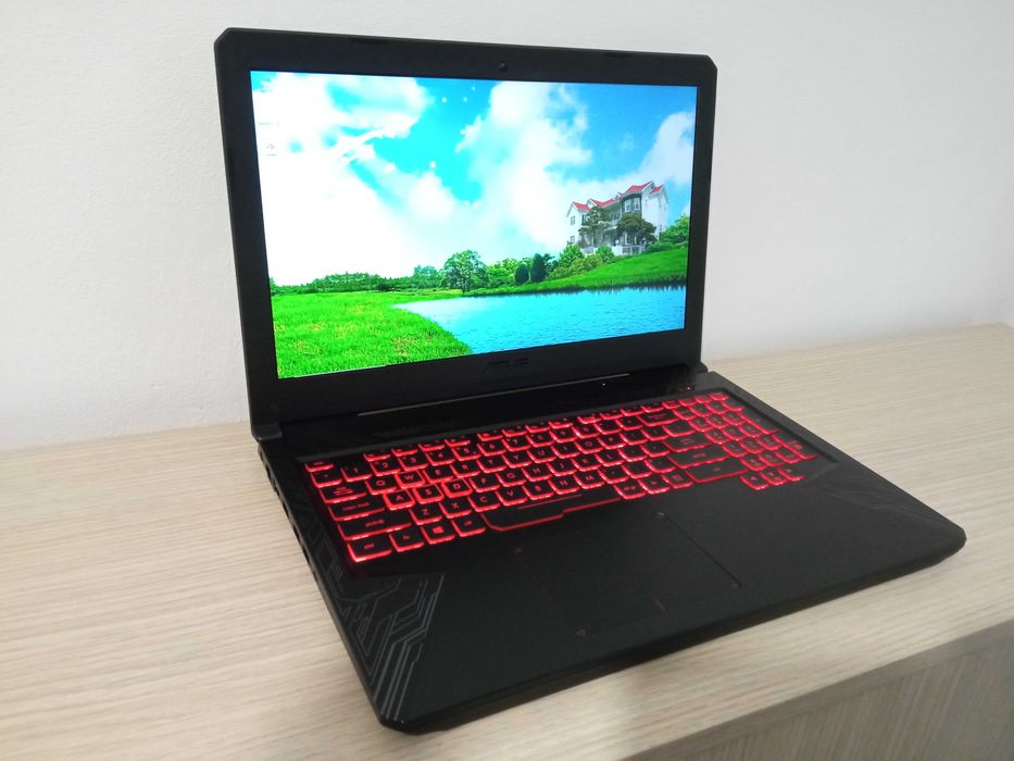 Laptop INTEL I7 32GB ram ASUS ULTRA GAMING SSD placa video dedicata NVIDIA 16GB ram ecran 15.6 inch 2 placi video windows 11 ASUS ROG TUF