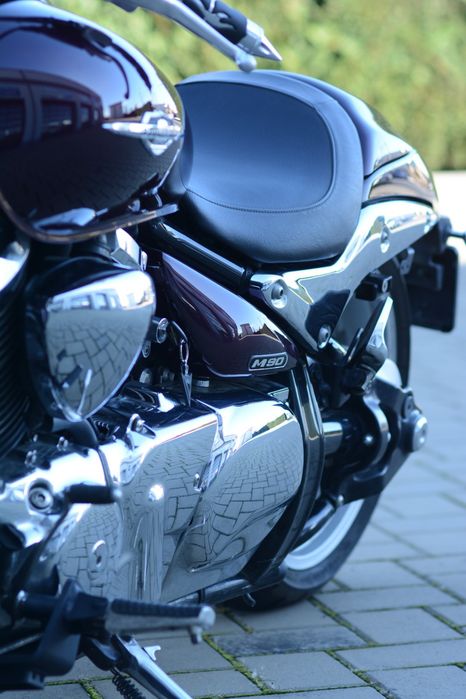 Suzuki Boulevard M90 – Putere, Stil și Confort în aceeași motocicletă!