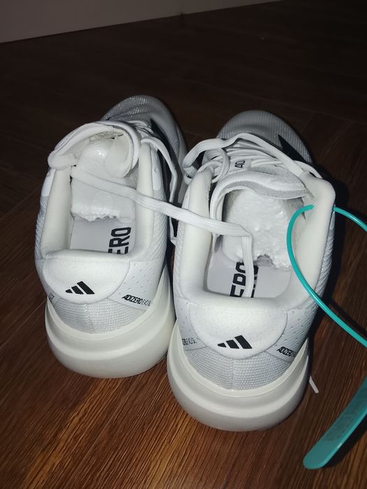Продам кросовки adidas adizero
