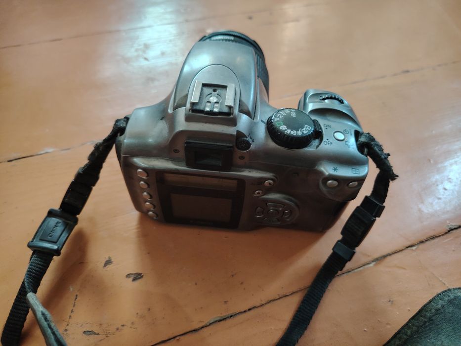 Продам фотоаппарат canon 300D