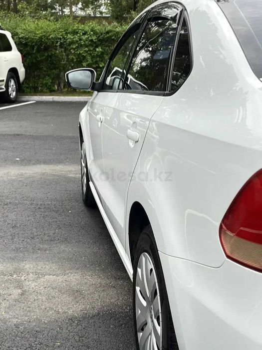 Volkswagen Polo Sedan