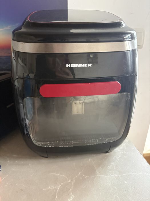 Friteuză cu aer cald Heinner Crystal Clear 11L, 2000W – ca nouă, folosită puțin