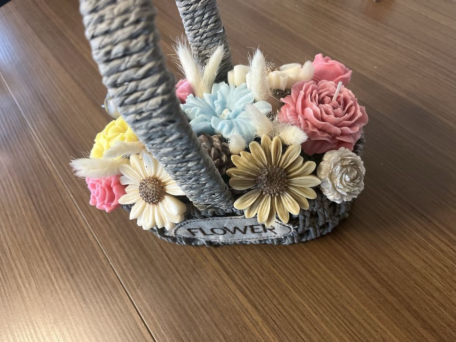 Восъчни букети от соеви свещи