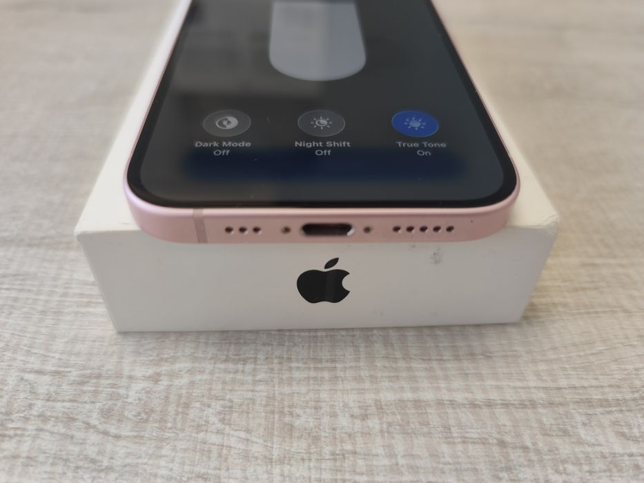 Apple iPhone 15 128GB Pink Като нов!
