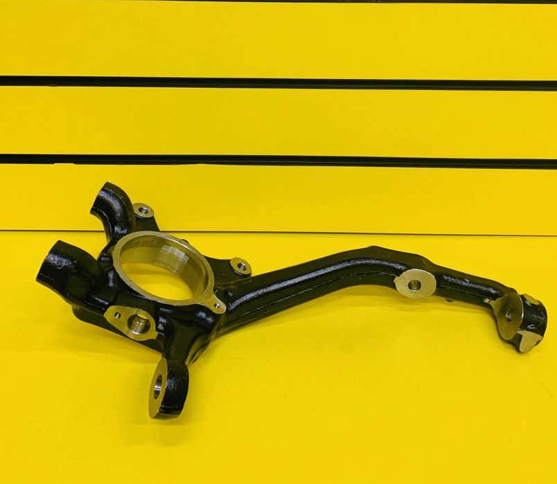 Цапфа(Поворотник кулак)Toyota,Lexus