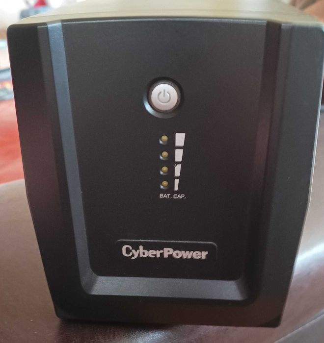 UPS Cyber Power UT2200E 1320W Schuko