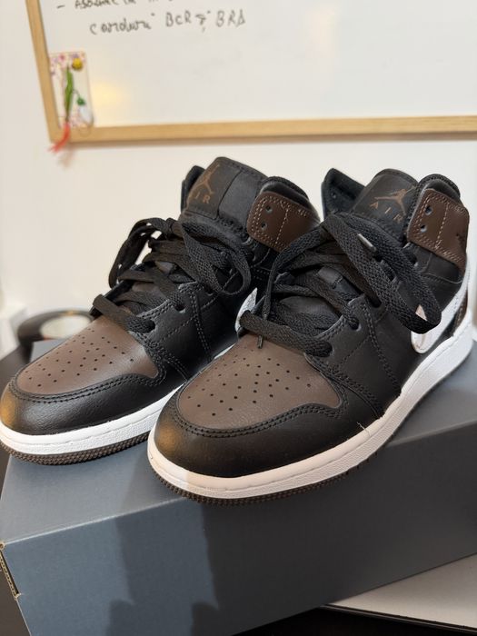 Jordan 1 Mid Baroque Brown