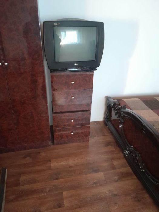 Продам спальный гарнитур