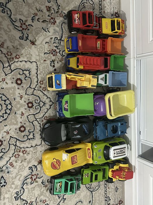 Игрушки машинки писталетики качественные большие и маленькие