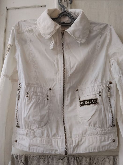 Белая Куртка  бомбер Винтаж