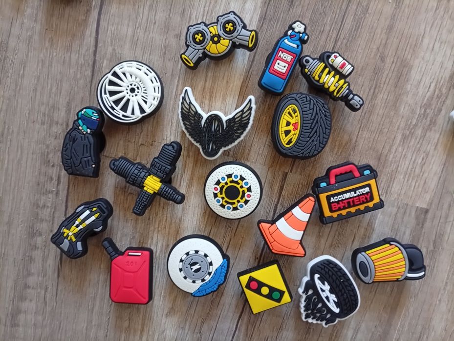 Crocs Крокс значки аксесоари различни видове