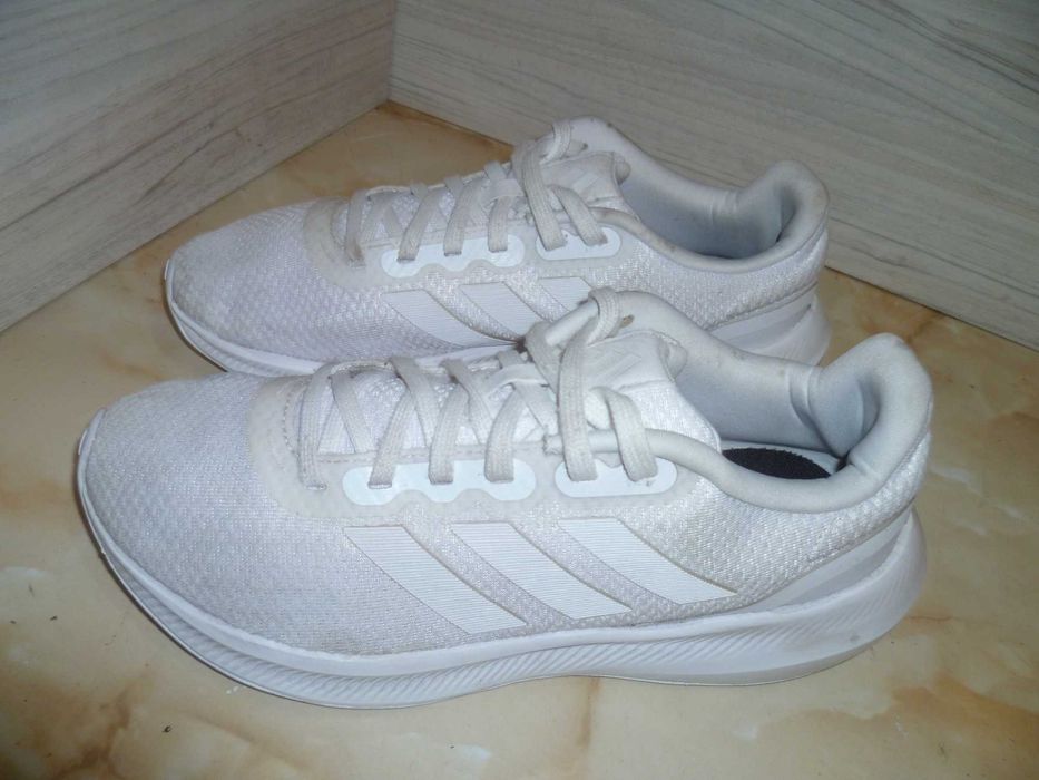 ADIDAS маратонки