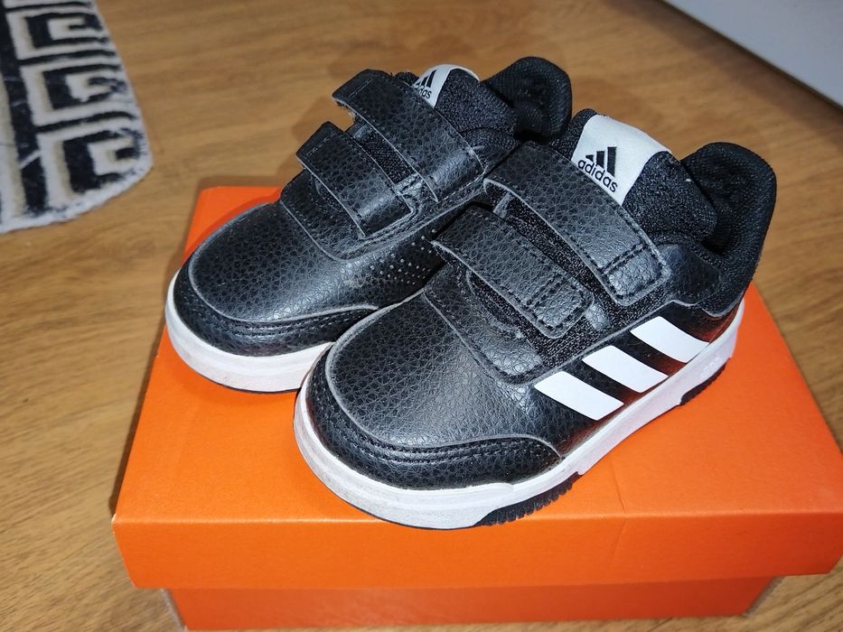 Оригинални бебешки обувки