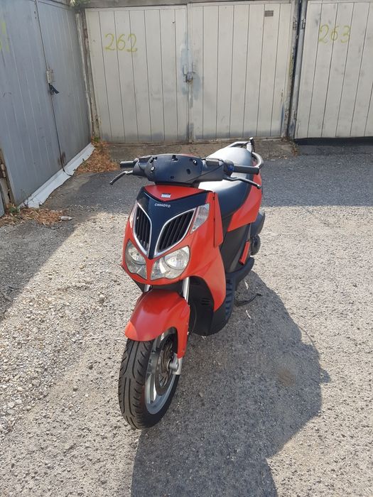 Скутер Aprilia 125cc