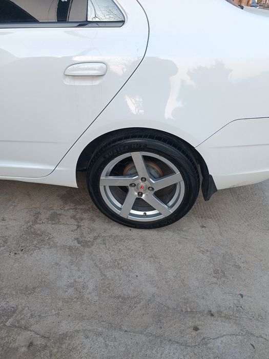 Vossen Diska Balon 215 50 R17 Holati Yaxshi