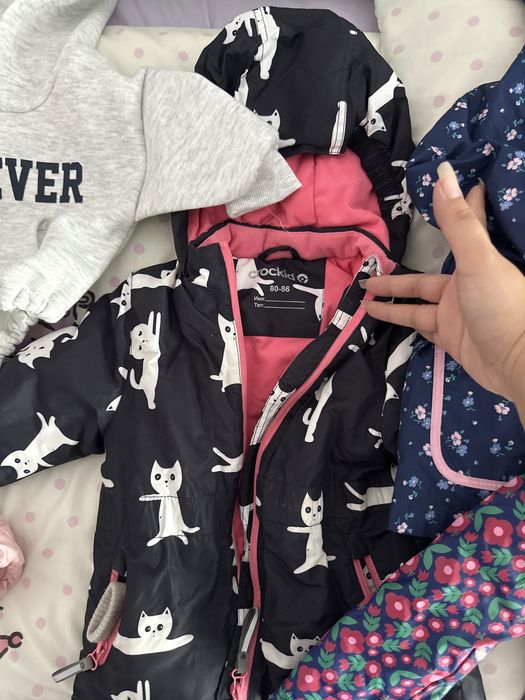 Продам верхнюю одежду на девочку