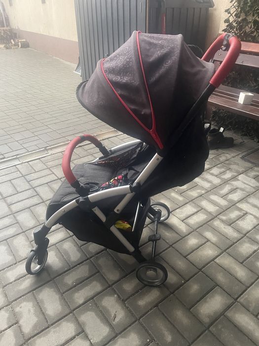 Carucior pliabil Chico