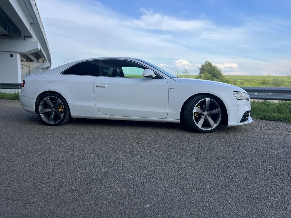 Audi a5 2.0 cutie manuală 2009