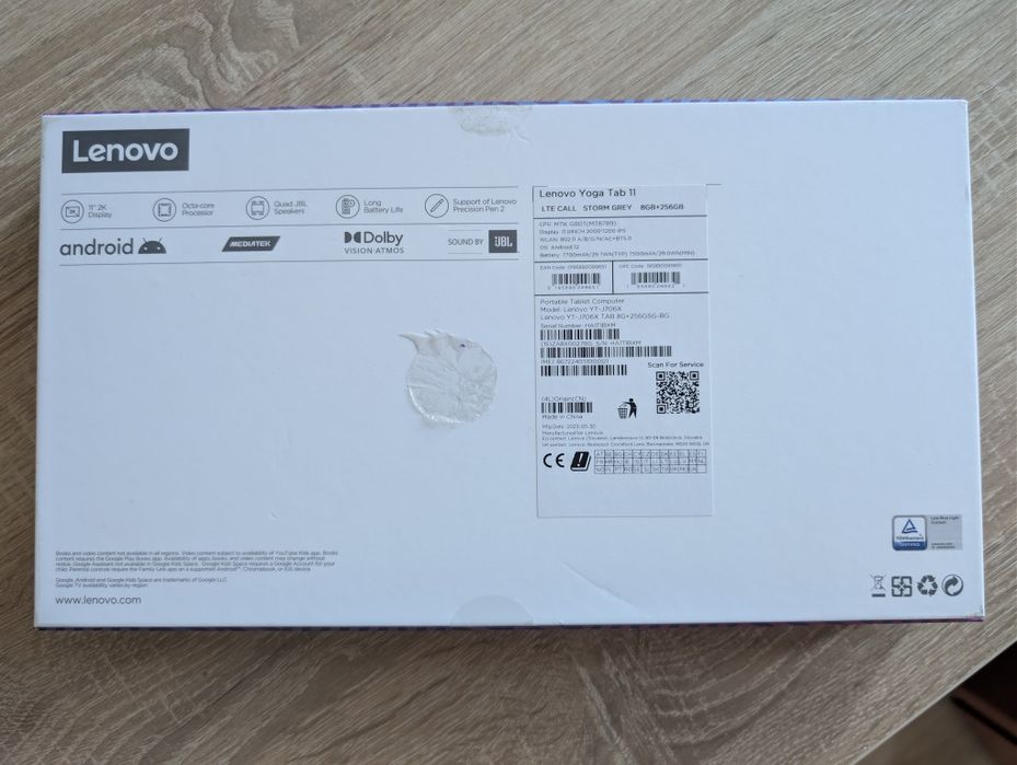 Vând tabletă Lenovo Yoga Tab 11