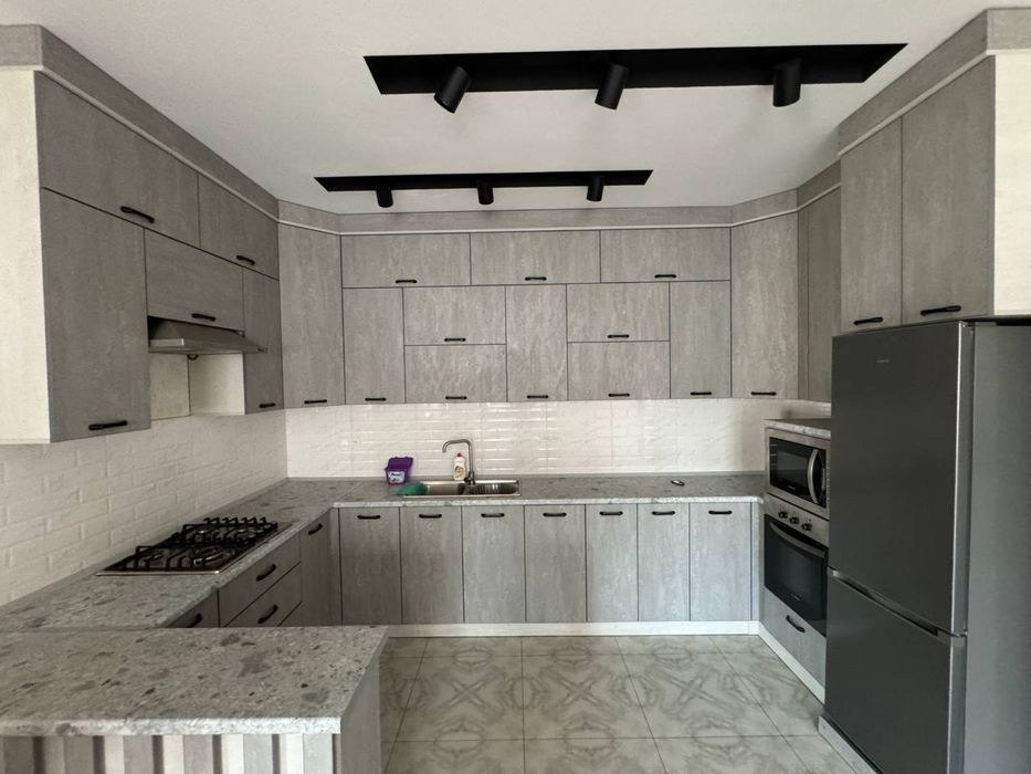 квартира сотилади