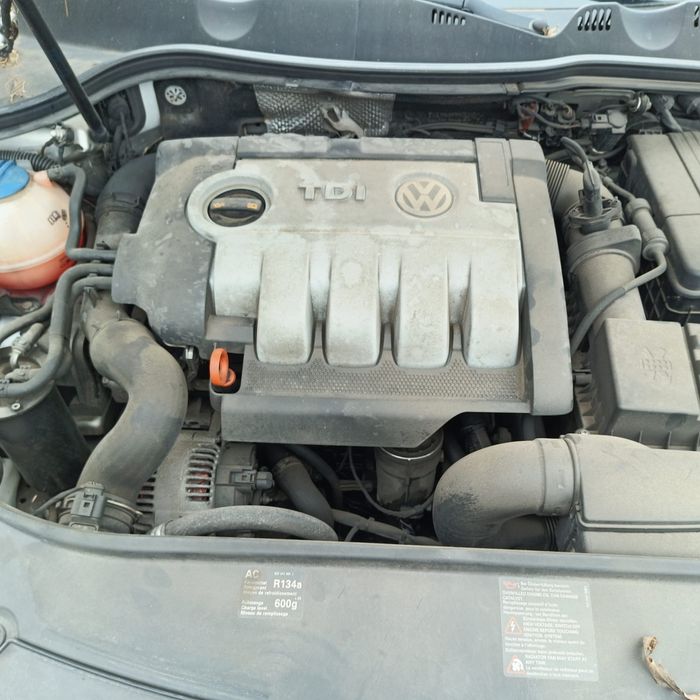 Dezmembrez vw passat b6