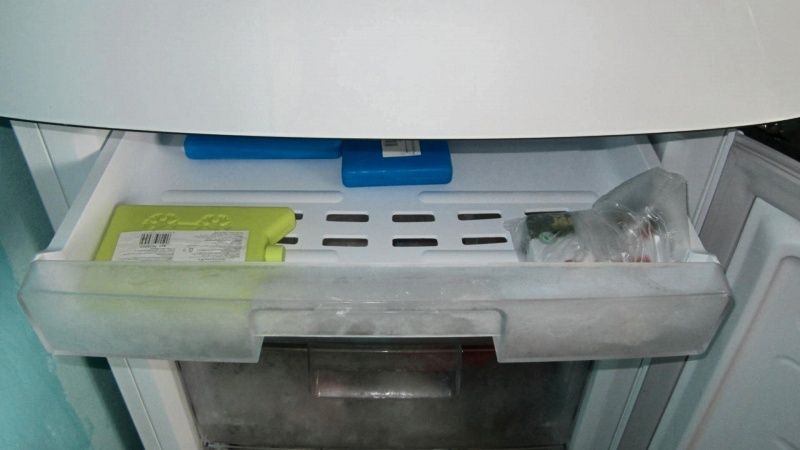 Продам двухкамерный холодильник LG. No first.