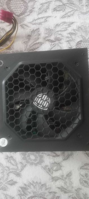 Захранване за компютър - 700W