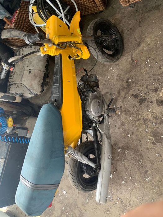 Продавам Yamaha Bobby