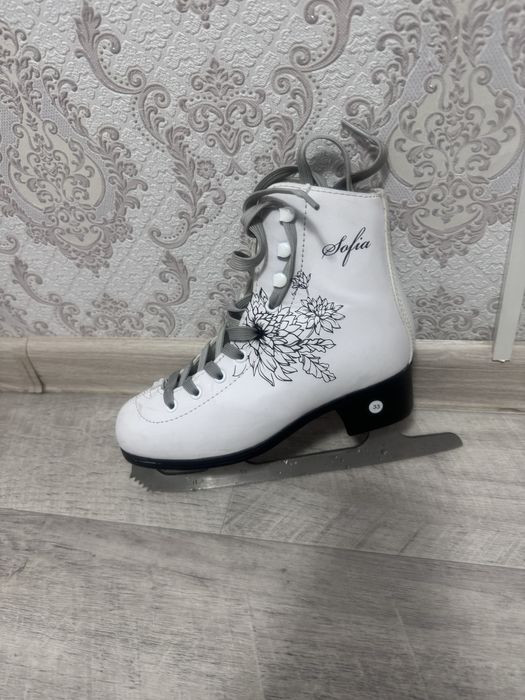 Продам коньки