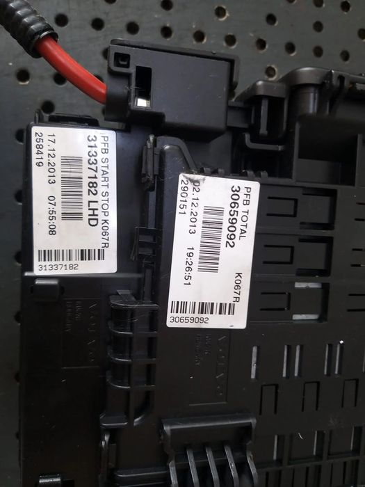 Panou tablou sigurante 2.0 d volvo xc60 30659092 31337182