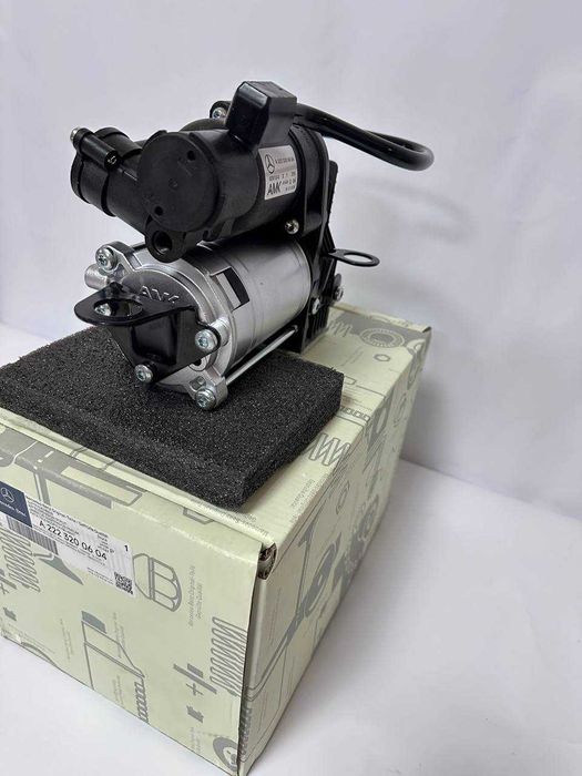 ОРИГИНАЛЕН нов компресор airmatic въздушно ОКАЧВАНЕ MERCEDES w222