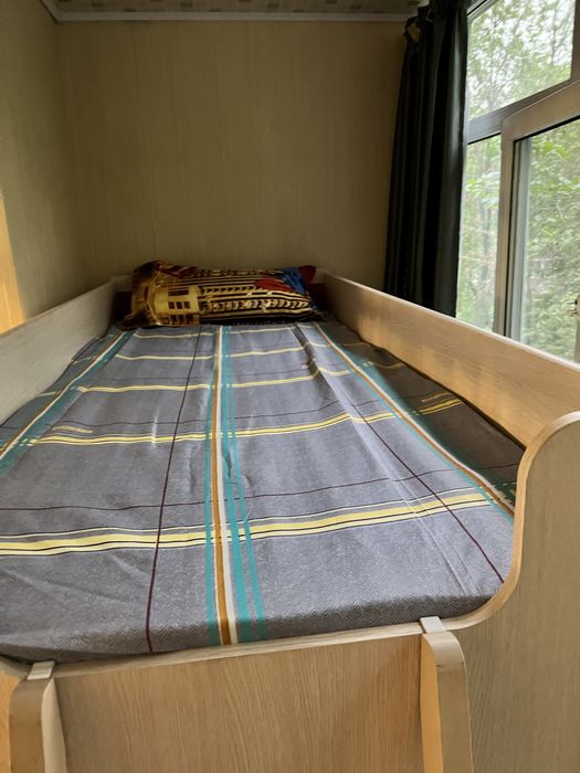 Кровать, стол, шкаф в одном!