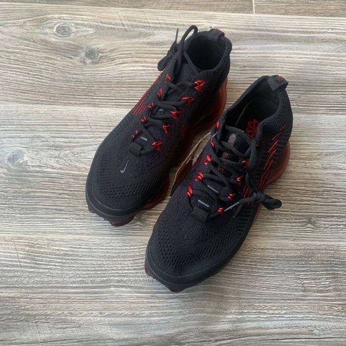 Nike Scorpion - черно/червен - 31,43,44