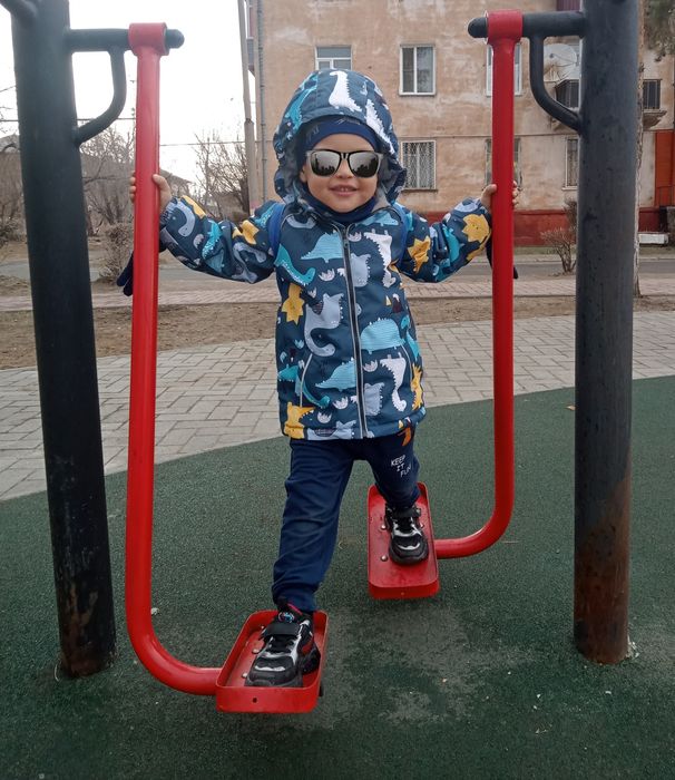 Детская весенняя куртка 98-104