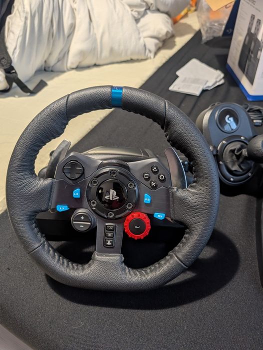 Volan Logitech G29 cu schimbător