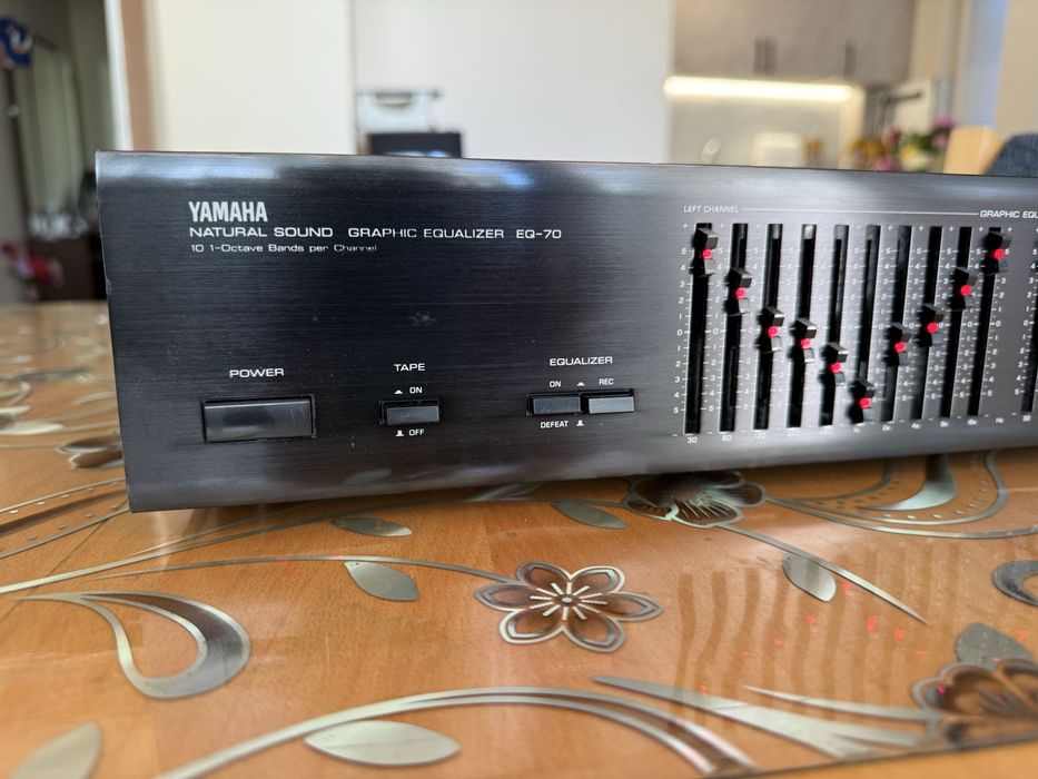Yamaha EQ-70 Еквалайзер