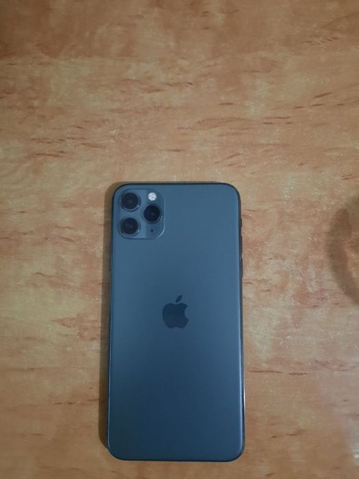 Iphone 11 pro max 64gb. 70%. 250$