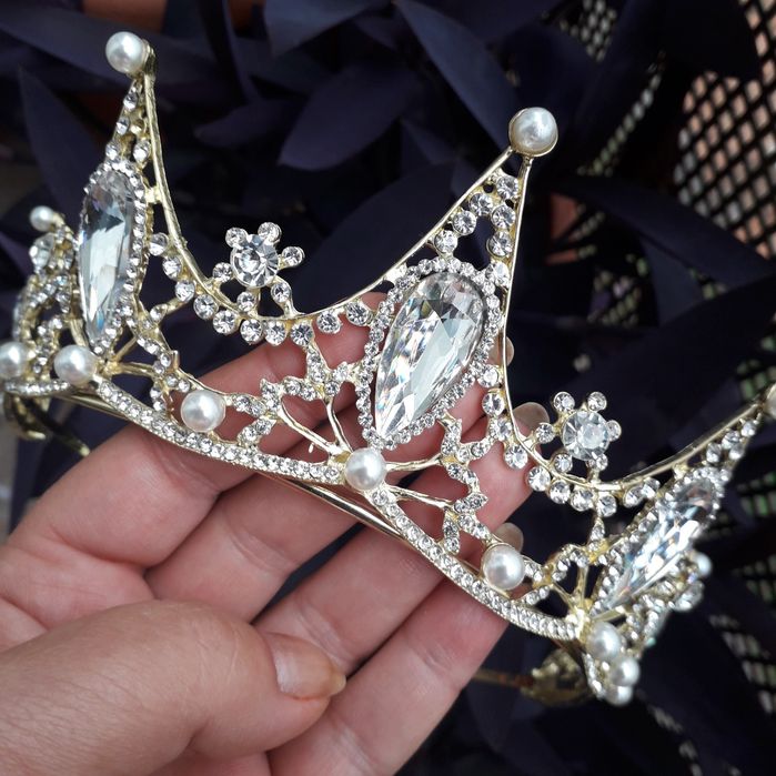 Diademe pentru mireasă si pentru alte evenimente speciale