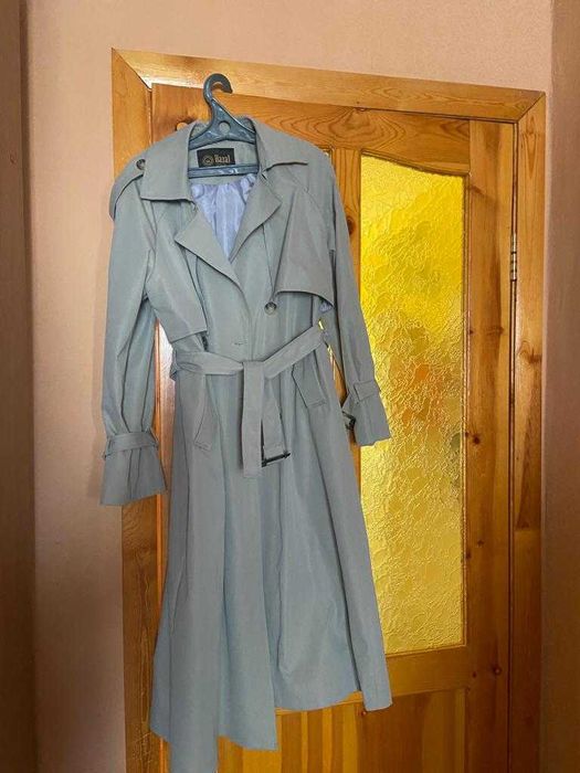 Плащ демисезонный Платья коктейльные