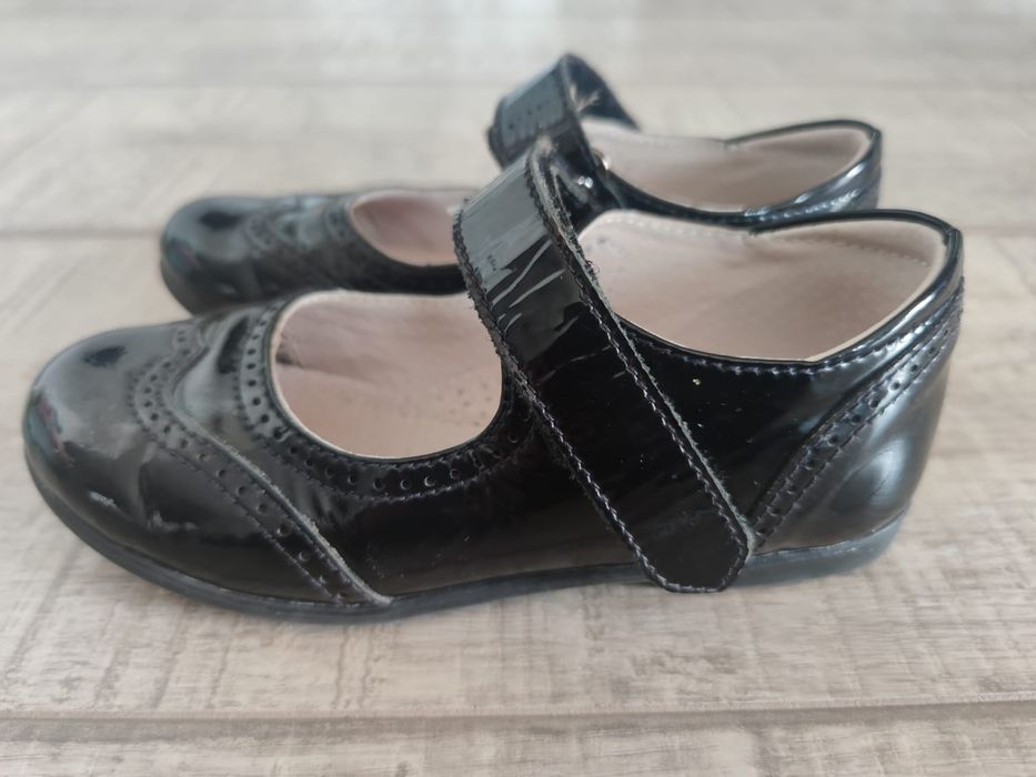 Pantofi elegant pentru fete, marimea 28, piele laciuta