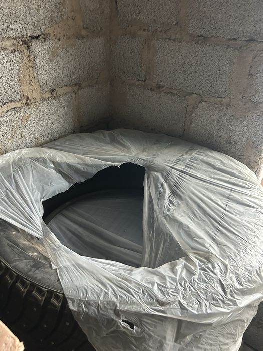 Зимный шины 275/50/21